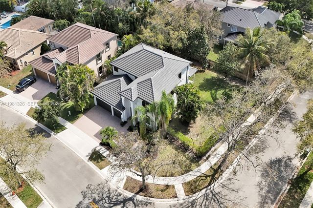 13076 NW 14th St, Pembroke Pines, FL 33028