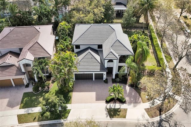 13076 NW 14th St, Pembroke Pines, FL 33028