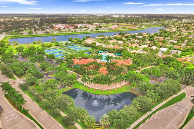 13076 NW 14th St, Pembroke Pines, FL 33028