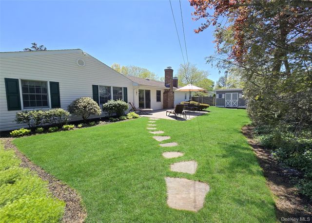 3 Memory Way, Stony Brook, NY 11790
