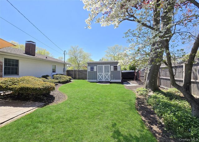 3 Memory Way, Stony Brook, NY 11790