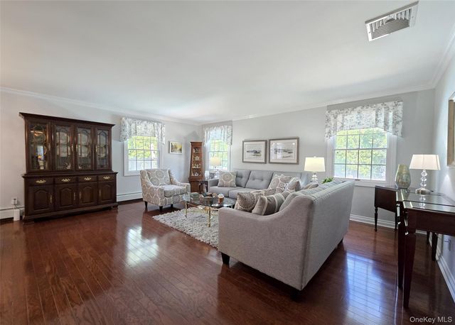 3 Memory Way, Stony Brook, NY 11790