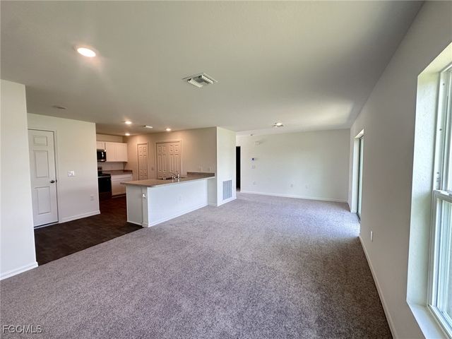 617 NW 28th TER, Cape Coral, FL 33993