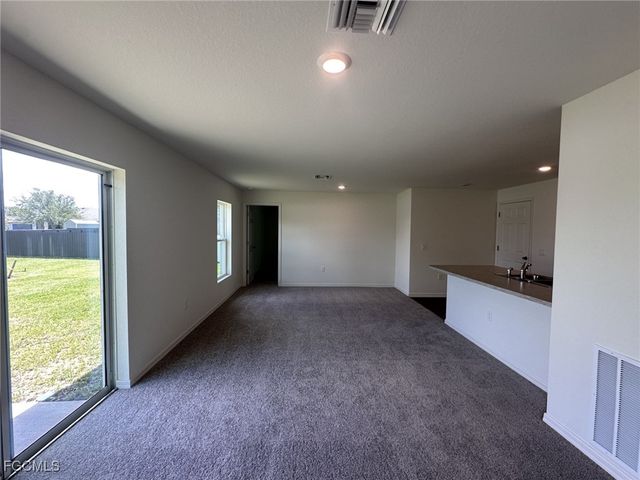 617 NW 28th TER, Cape Coral, FL 33993