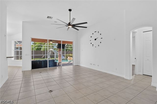 1012 SW 39th TER, Cape Coral, FL 33914