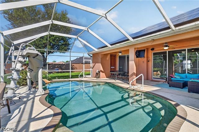 1012 SW 39th TER, Cape Coral, FL 33914