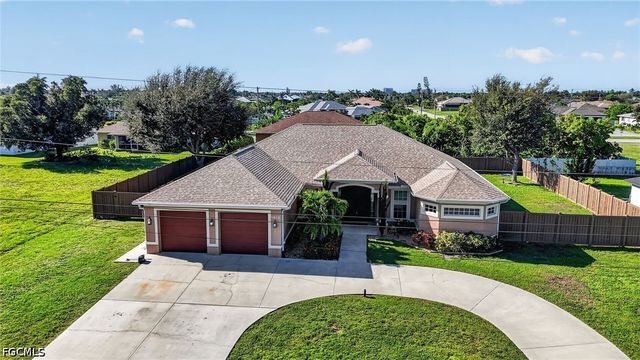 1012 SW 39th TER, Cape Coral, FL 33914