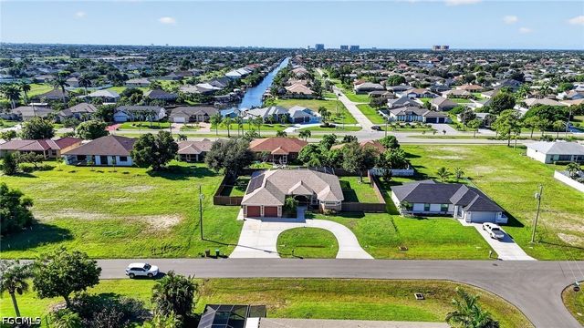 1012 SW 39th TER, Cape Coral, FL 33914