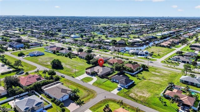 1012 SW 39th TER, Cape Coral, FL 33914