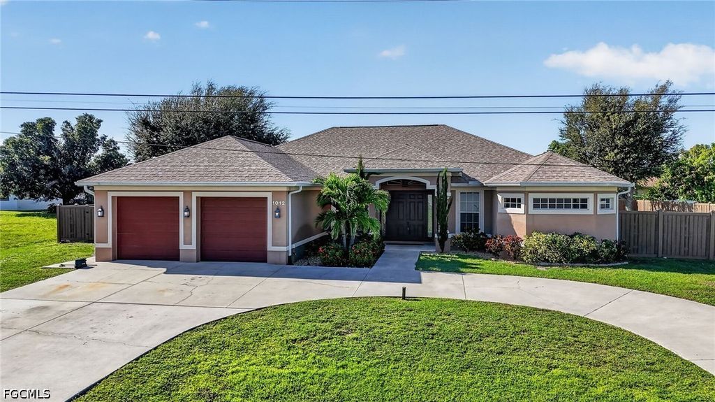 1012 SW 39th TER, Cape Coral, FL 33914