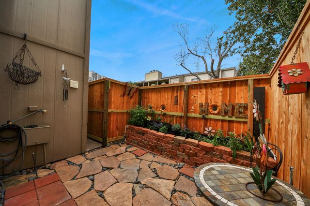 5711 Sugar Hill Drive 117, Houston, TX 77057