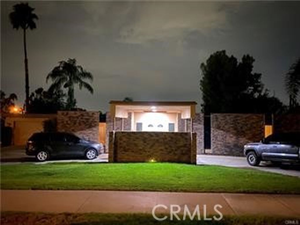 1156 Lyndhurst, Riverside, CA 92507