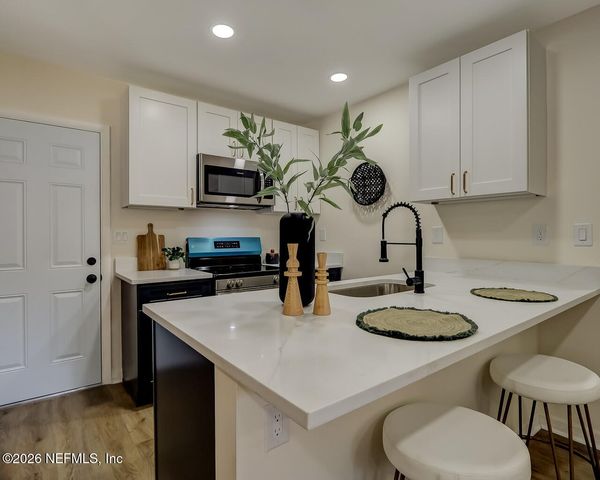 5744 BLACKTHORN Road, Jacksonville, FL 32244