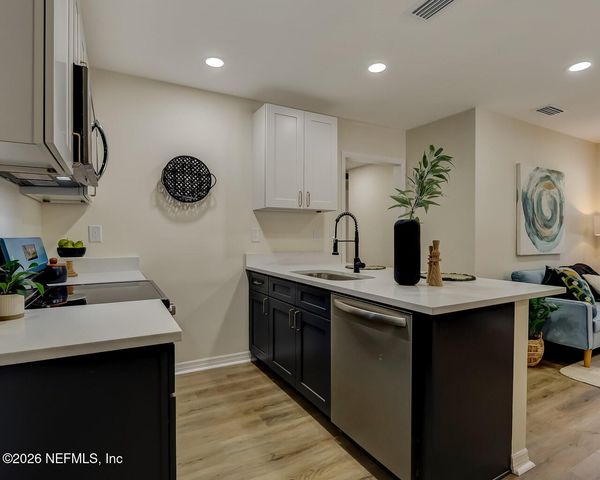 5744 BLACKTHORN Road, Jacksonville, FL 32244