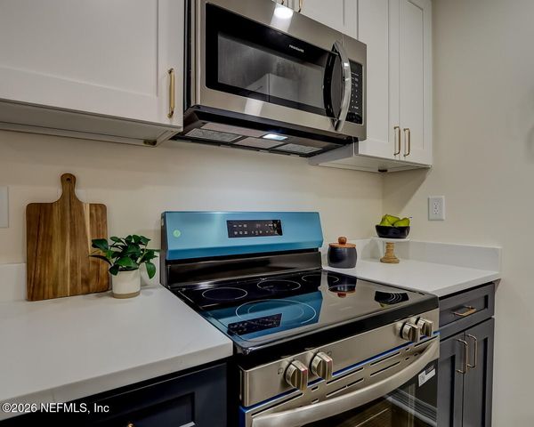 5744 BLACKTHORN Road, Jacksonville, FL 32244