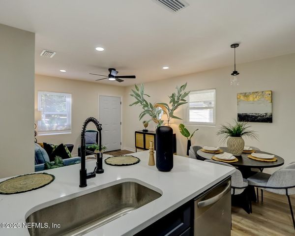 5744 BLACKTHORN Road, Jacksonville, FL 32244