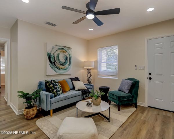 5744 BLACKTHORN Road, Jacksonville, FL 32244