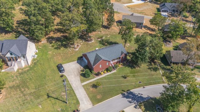 200 Hickory Ridge Ln, Hartsville, TN 37074