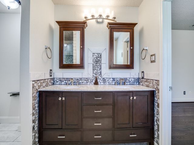 8605 Treasure Cove, Rowlett, TX 75089