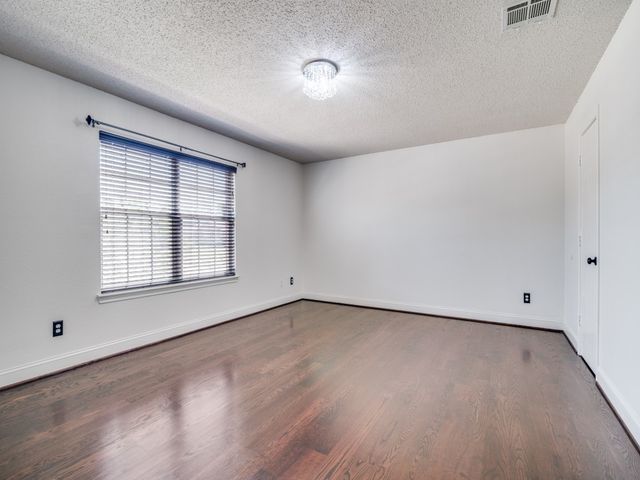 8605 Treasure Cove, Rowlett, TX 75089