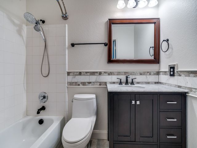 8605 Treasure Cove, Rowlett, TX 75089