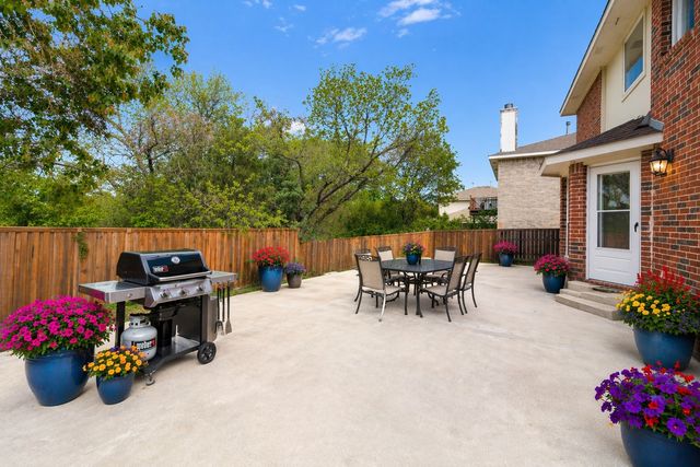 8605 Treasure Cove, Rowlett, TX 75089
