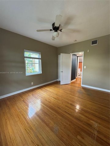 725 NE 91st St 1D, Miami Shores, FL 33138