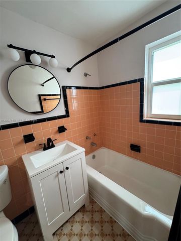 725 NE 91st St 1D, Miami Shores, FL 33138