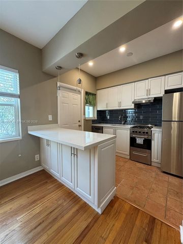 725 NE 91st St 1D, Miami Shores, FL 33138