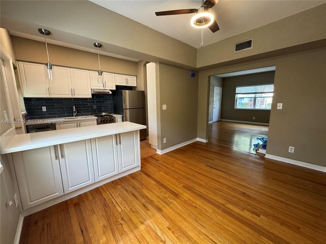 725 NE 91st St 1D, Miami Shores, FL 33138