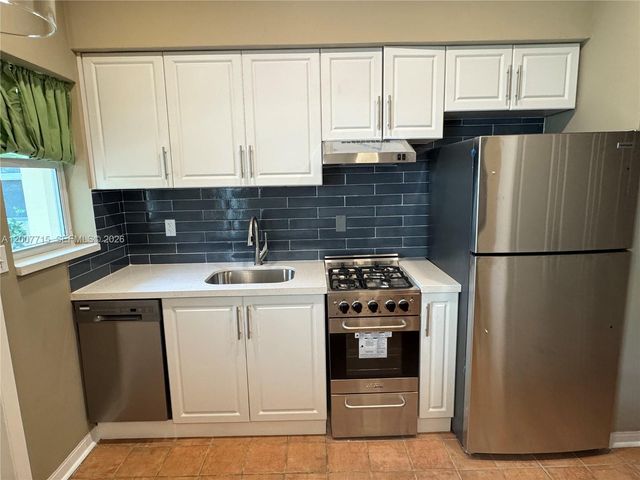 725 NE 91st St 1D, Miami Shores, FL 33138