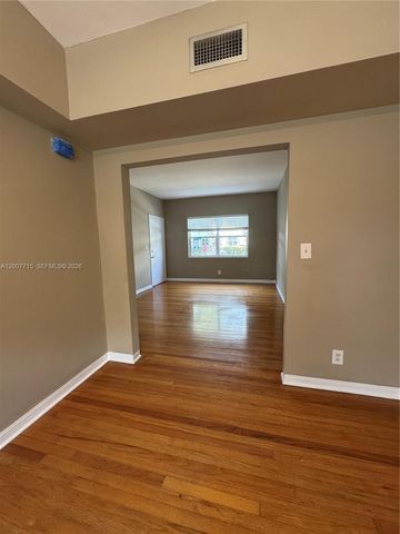 725 NE 91st St 1D, Miami Shores, FL 33138