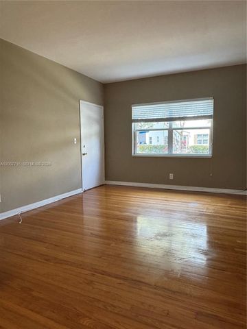 725 NE 91st St 1D, Miami Shores, FL 33138