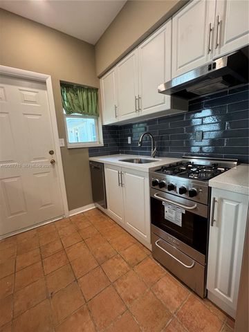 725 NE 91st St 1D, Miami Shores, FL 33138