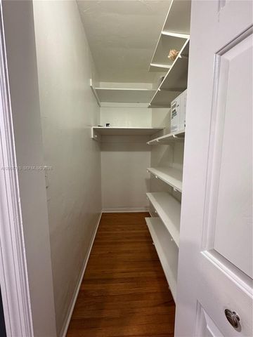 725 NE 91st St 1D, Miami Shores, FL 33138