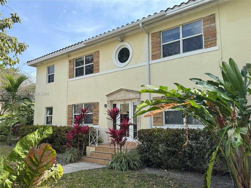 725 NE 91st St 1D, Miami Shores, FL 33138