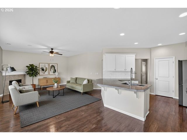 51380 Sw RANDSTAD St, Scappoose, OR 97056