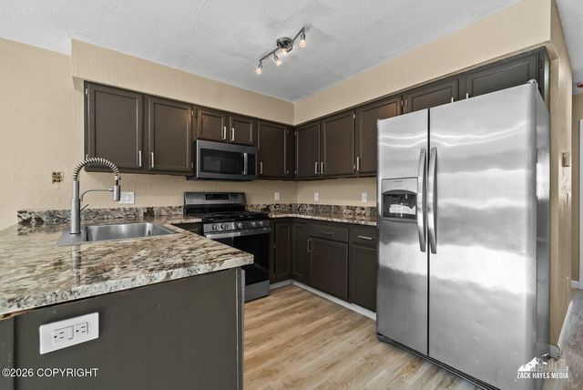 6230 Gross Drive, Anchorage, AK 99507