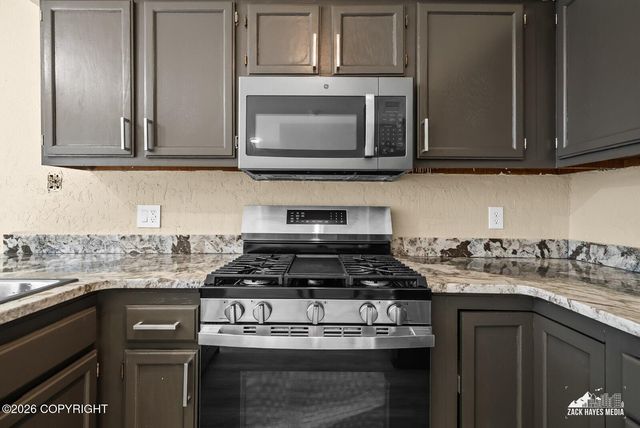 6230 Gross Drive, Anchorage, AK 99507