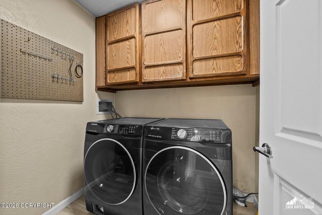 6230 Gross Drive, Anchorage, AK 99507