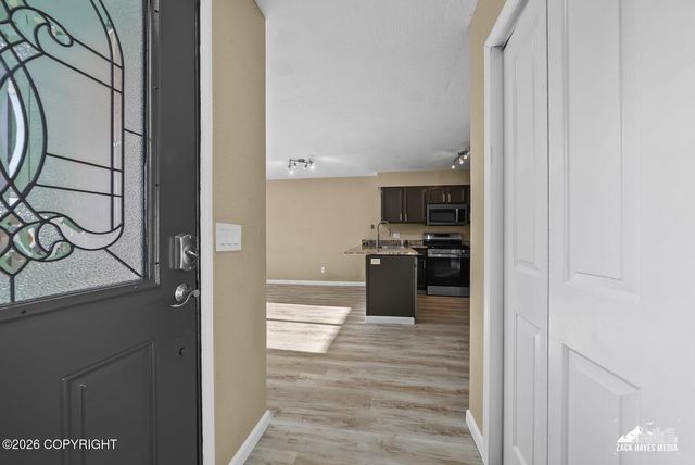 6230 Gross Drive, Anchorage, AK 99507