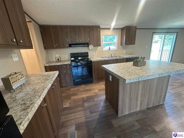 102 N Center Street, Irvington, KY 40146