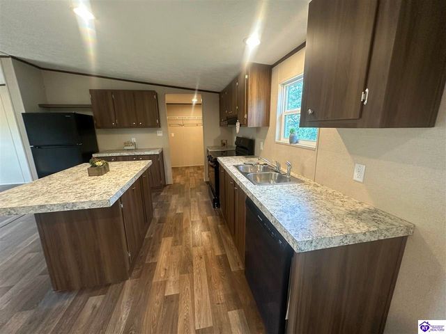 102 N Center Street, Irvington, KY 40146