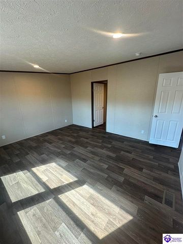 102 N Center Street, Irvington, KY 40146