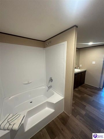 102 N Center Street, Irvington, KY 40146