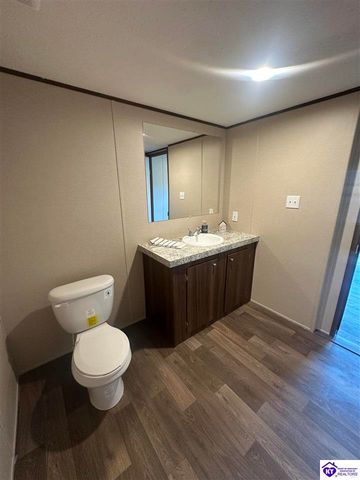 102 N Center Street, Irvington, KY 40146