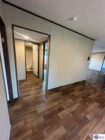 102 N Center Street, Irvington, KY 40146