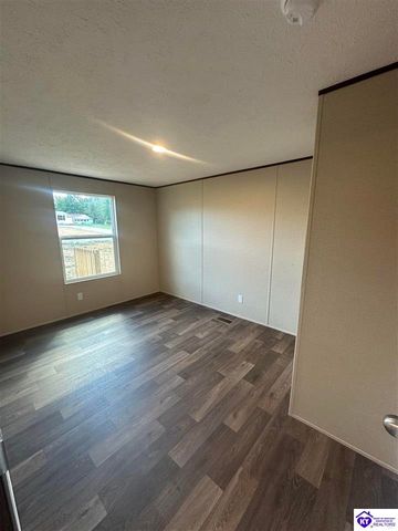 102 N Center Street, Irvington, KY 40146