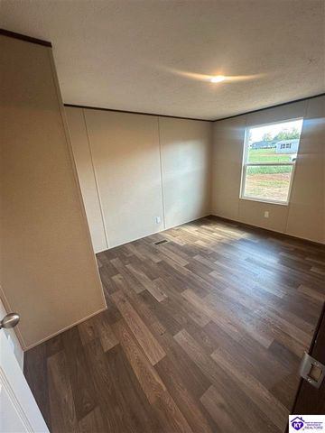 102 N Center Street, Irvington, KY 40146