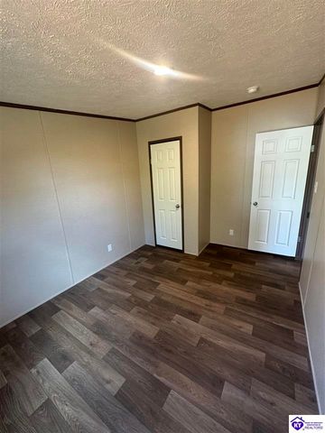 102 N Center Street, Irvington, KY 40146